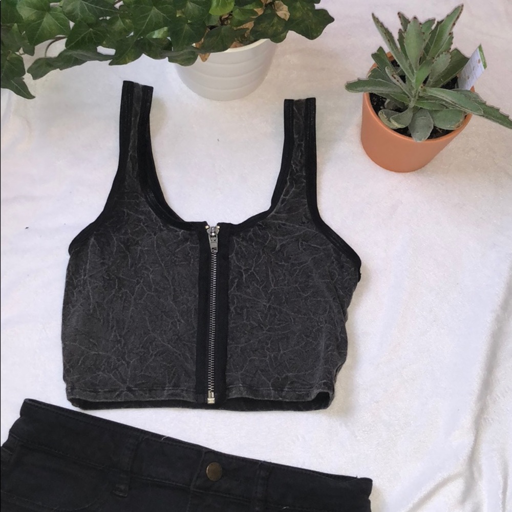 Super stylish black “cracked” crop top
